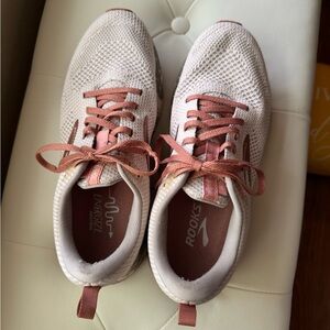 Brooks Women's Revel 3 Sneakers - Pink and White - camo